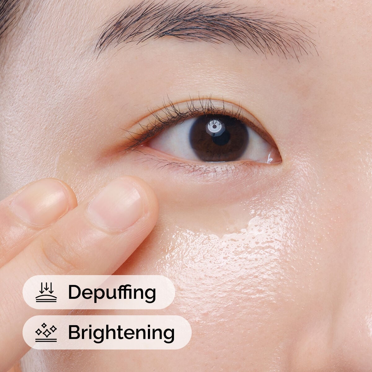 caffeine-solution-5-egcg-eye-serum-k1 ord-caffeine-solution-egcg-model-application-with-benefits.jpg