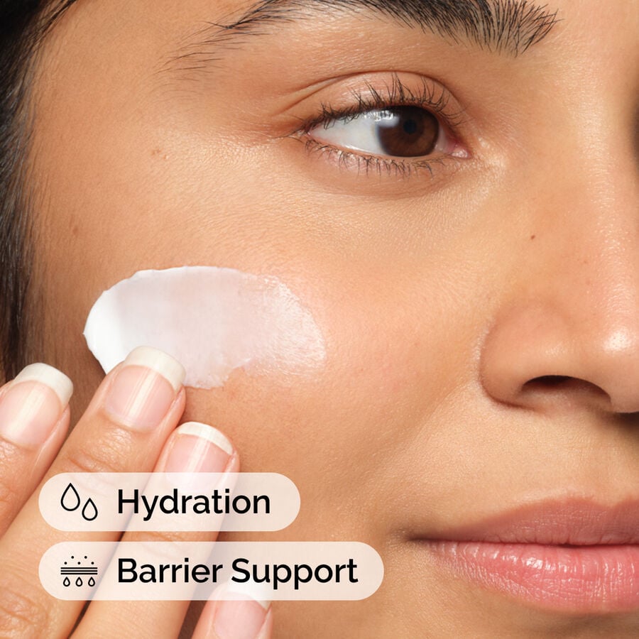 natural-moisturizing-factors-ha-h6 ord-natural-moisturizing-factors-ha-model-application-with-benefits.jpg